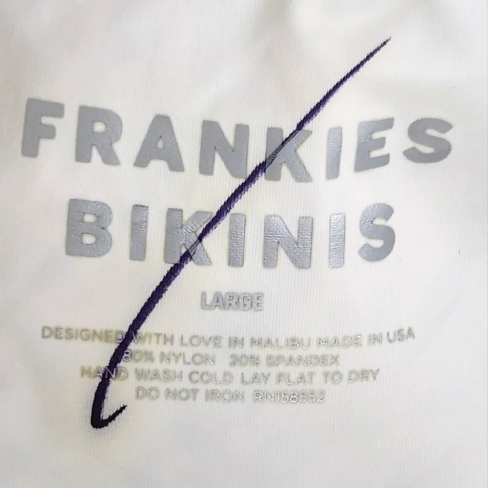 New!Frankie's Bikinis Flower Farm‎ Bikini Top